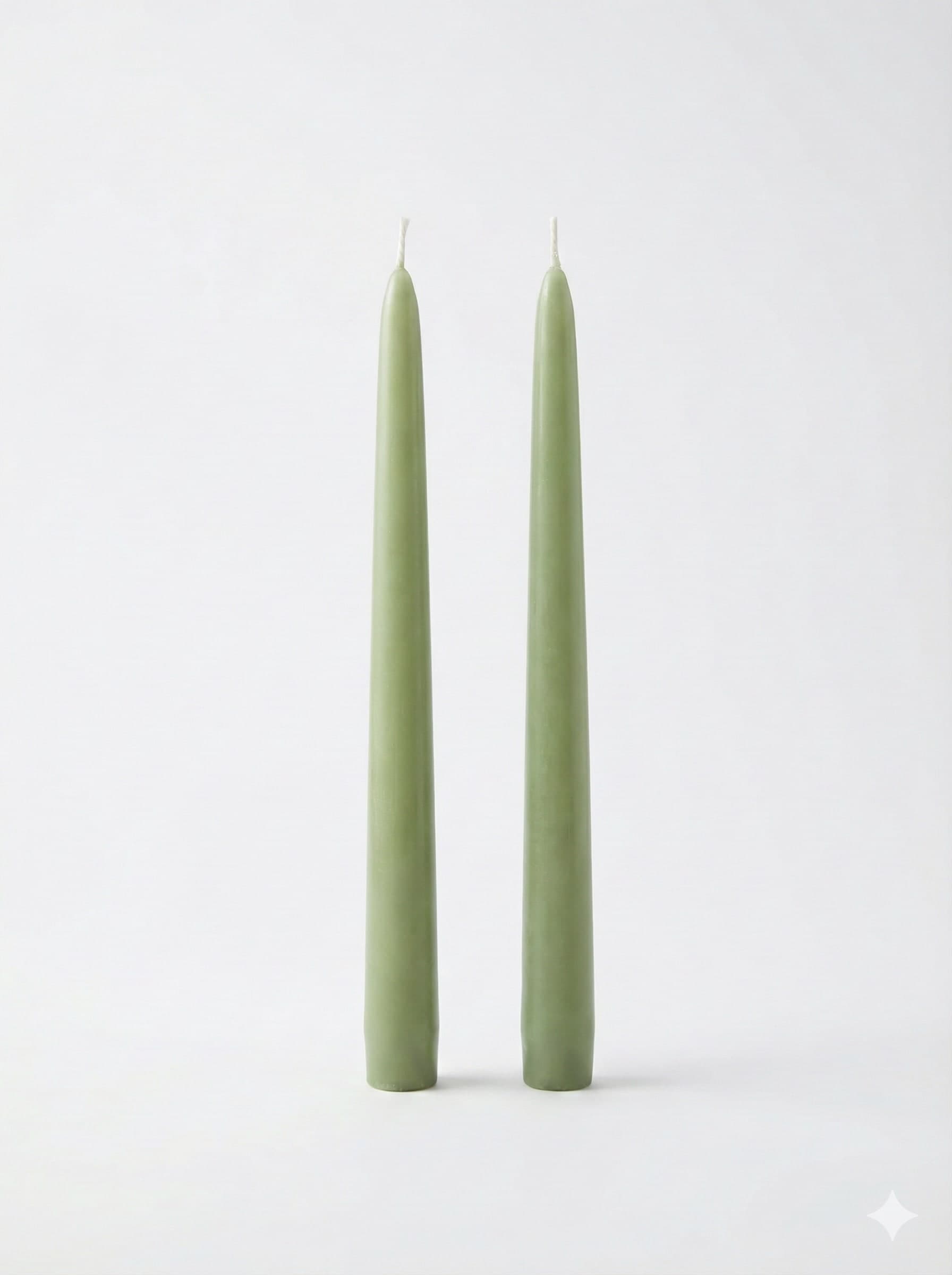 Pack Dúo de Velas Cónicas Verdes para Candelabro - Imagen 1